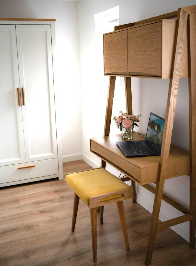 The Red House Modern Stylish From Walking Distance To Bay And Centre With Parking * Кардифф