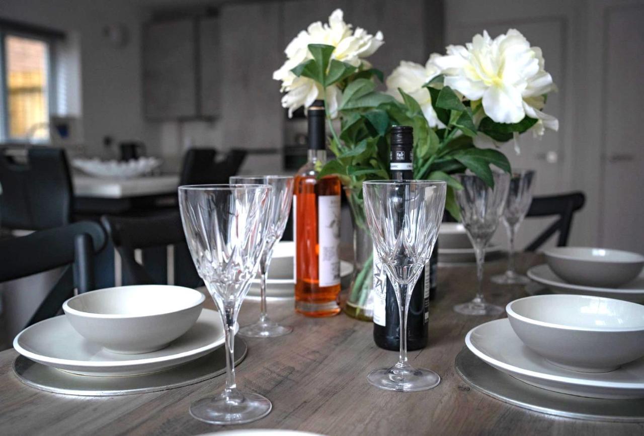 The Red House Modern Stylish From Walking Distance To Bay And Centre With Parking * Кардифф