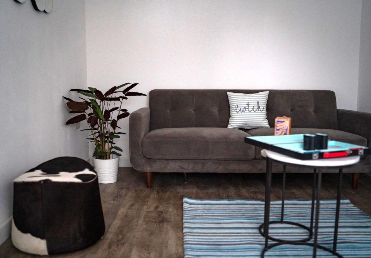 The Red House Modern Stylish From Walking Distance To Bay And Centre With Parking * Кардифф
